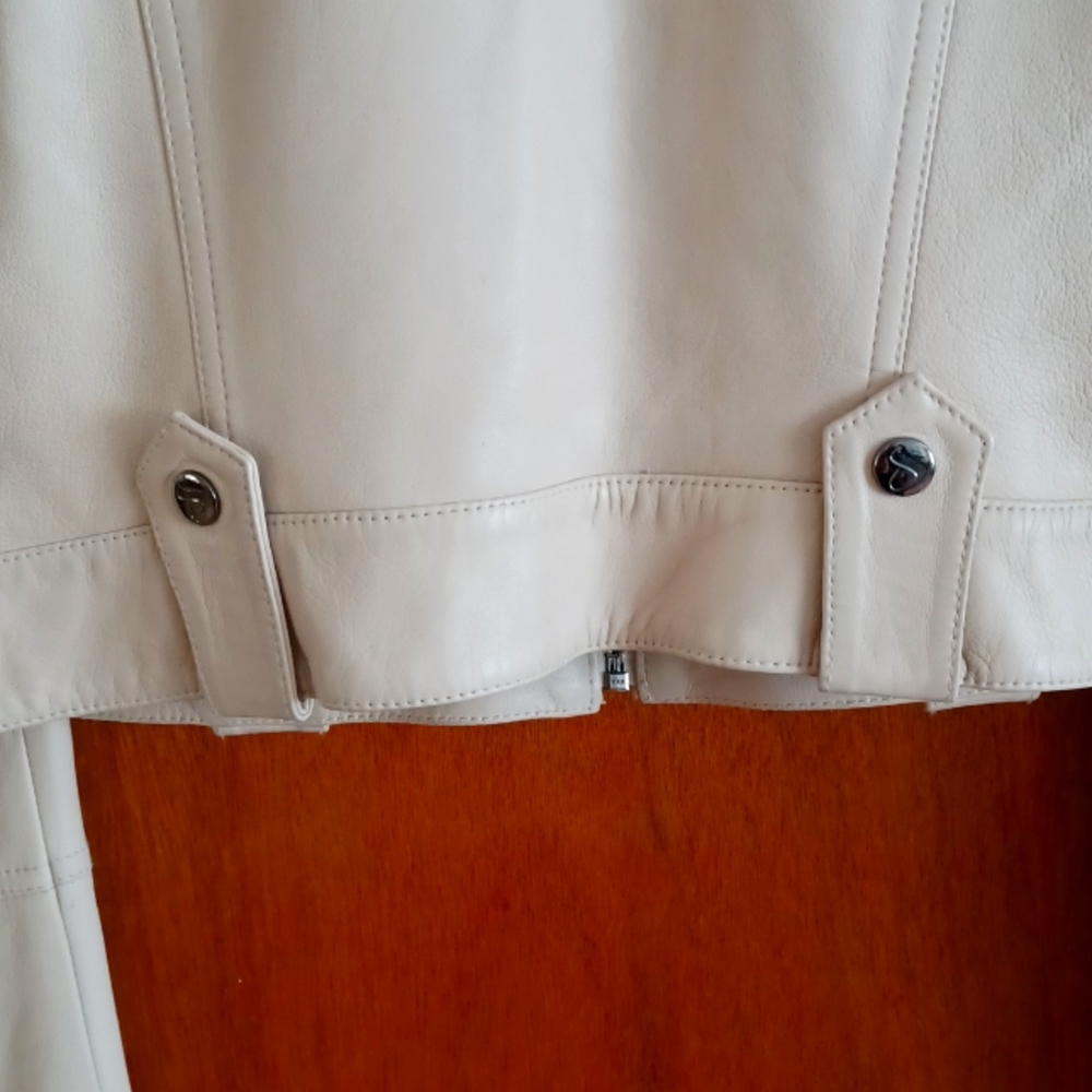 Women's Designer Jacket - Picture 4 of 5